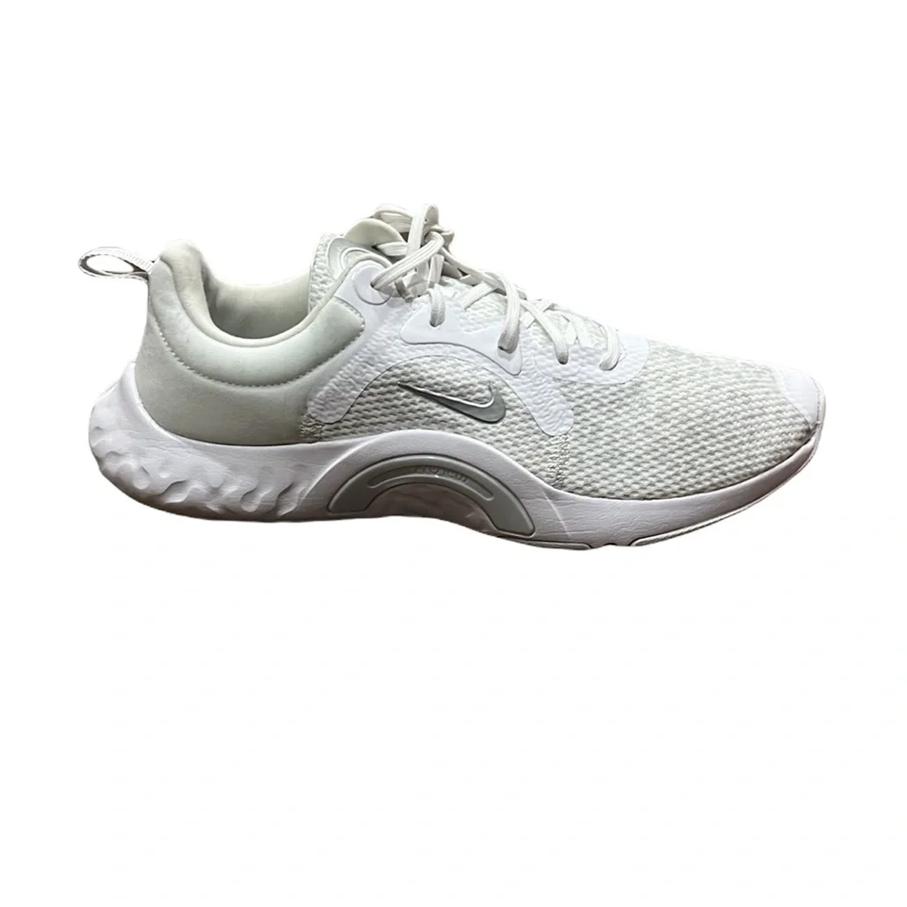 Nike Women’s In-Season TR 11 Training Shoes Size 9